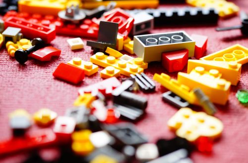 Wyjątkowe minifigurki lego w saszetkach.
